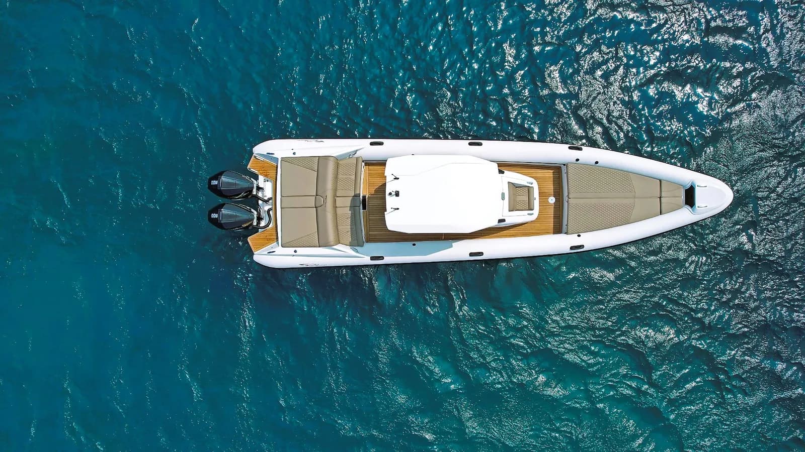 Une journée en bateau autour de Sifnos avec A La Mer