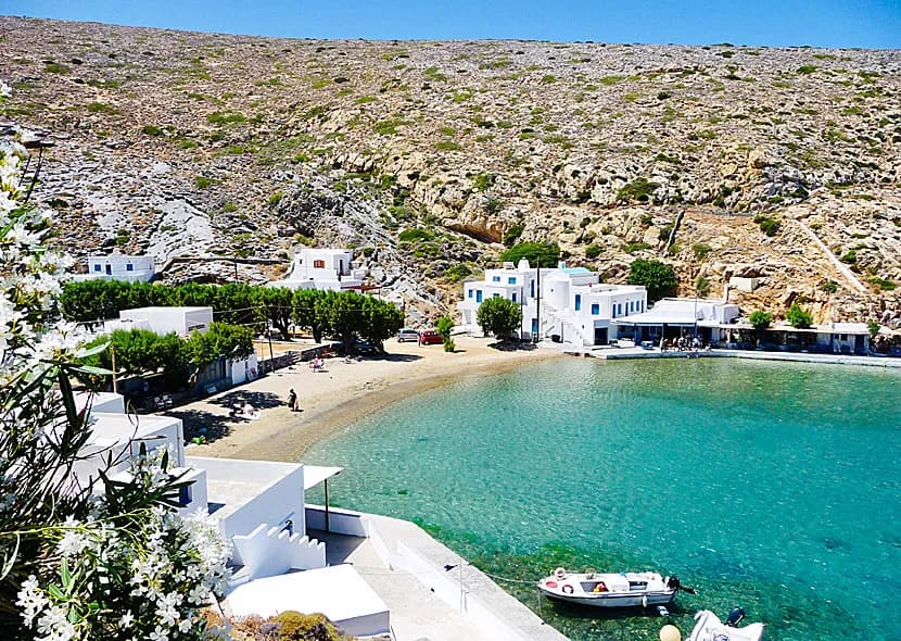 Cheronissos village and beach in Sifnos