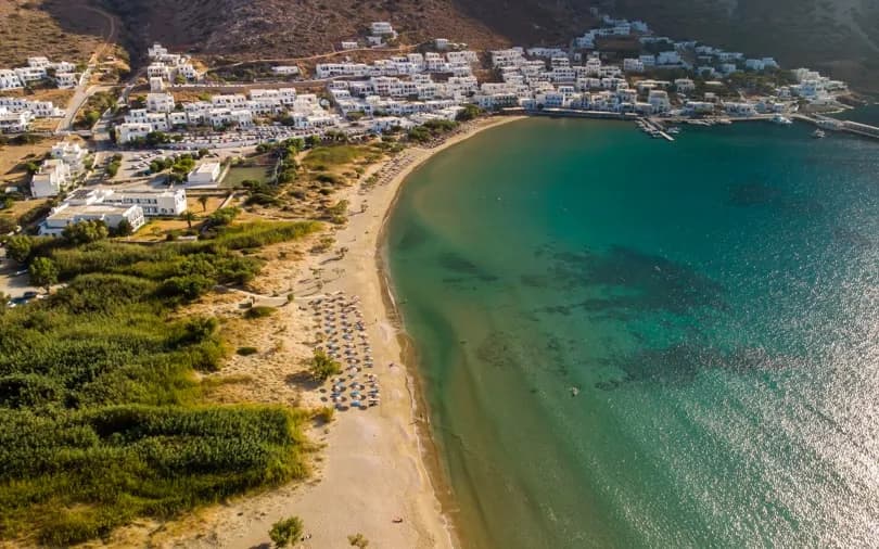 The long shallow beach at Kamares, the port of Sifnos